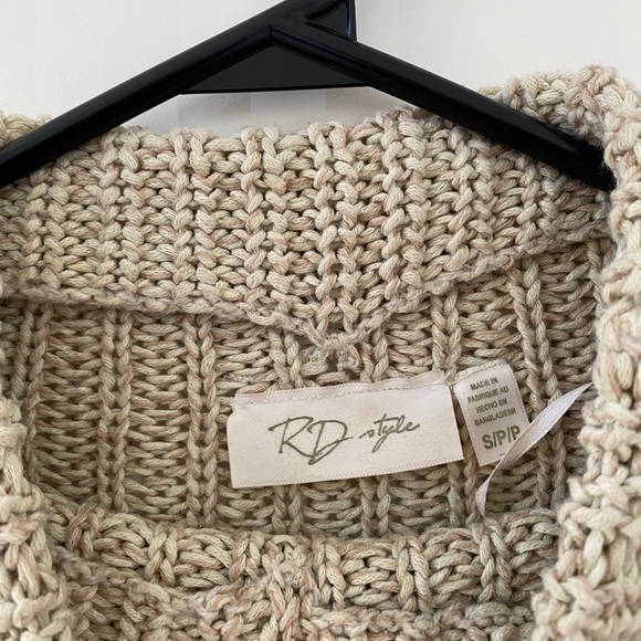 Knit Mock Neck Sweater with Split Hem - Picture 8 of 10